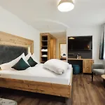 Kohlerhof - 4 Star Wellness & Active Отель 4*