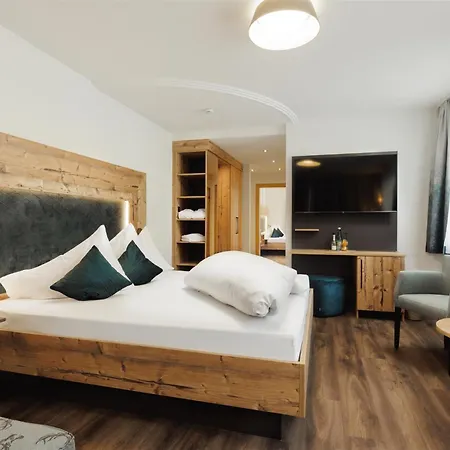 Kohlerhof - 4 Star Wellness & Active ホテル 4*