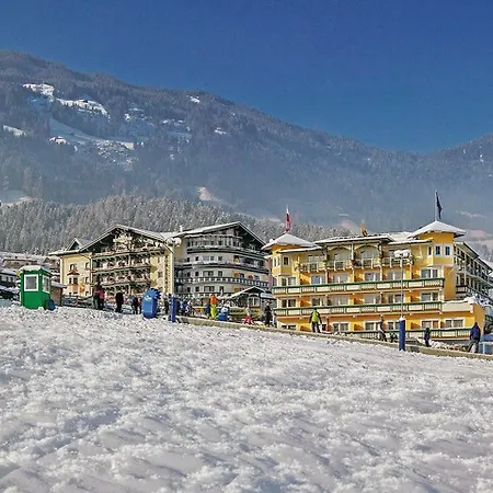 Hotel Kohlerhof - 4 Star Wellness & Active 4*