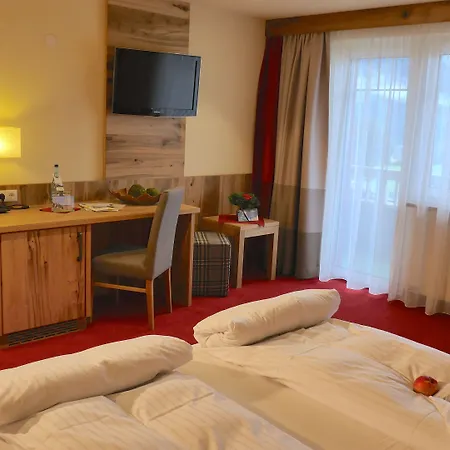 Kohlerhof - 4 Star Wellness & Active 4* Fuegen
