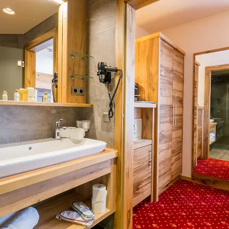 ホテル Kohlerhof - 4 Star Wellness & Active