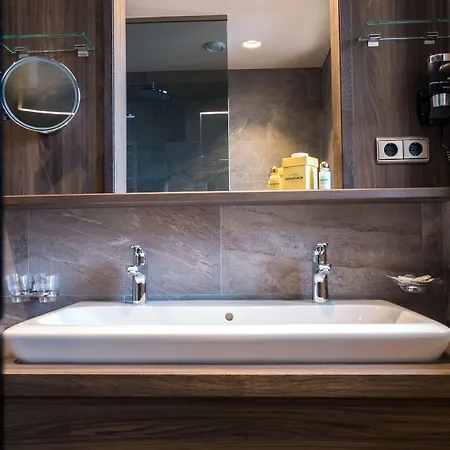 Ξενοδοχείο Kohlerhof - 4 Star Wellness & Active Fügen
