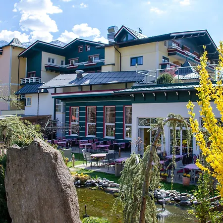 ホテル Kohlerhof - 4 Star Wellness & Active フューゲン