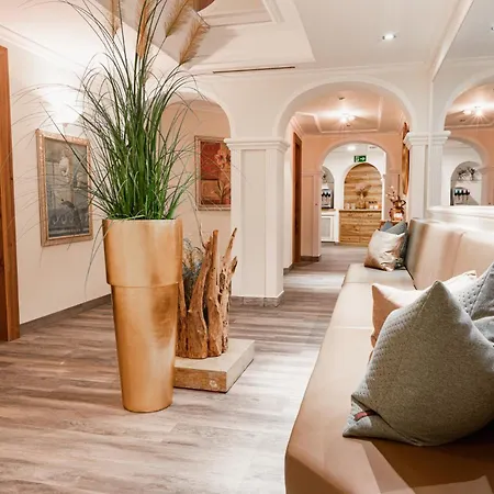 Kohlerhof - 4 Star Wellness & Active 4* フューゲン