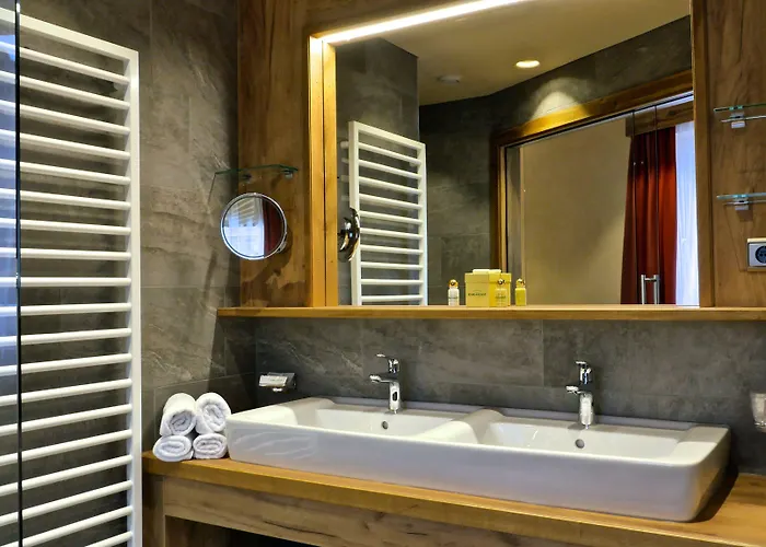 Hotel Kohlerhof - 4 Star Wellness & Active 4*