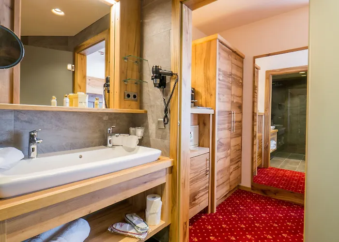 Hotel Kohlerhof - 4 Star Wellness & Active