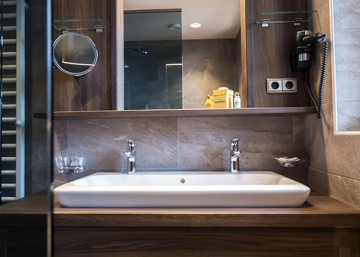 Hotel Kohlerhof - 4 Star Wellness & Active Fuegen